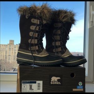 Sorel Joan of Arc boots size 6